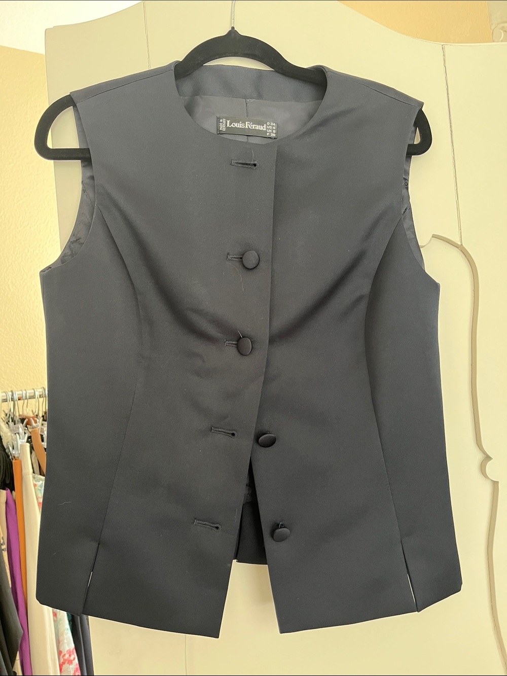 Louis Feraud Black Sleeveless Button-Front Vest